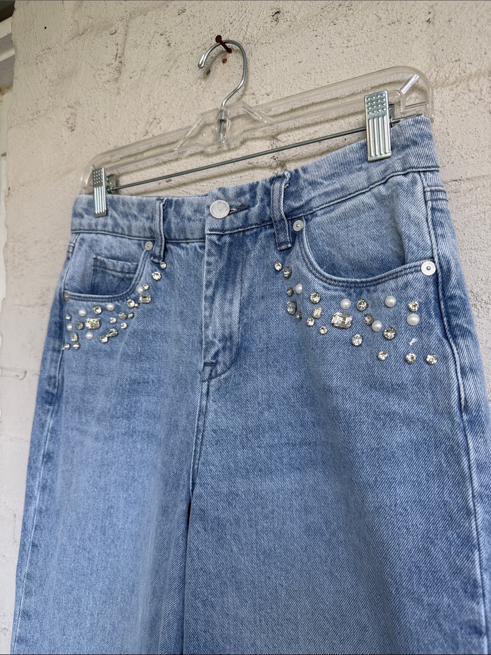 BLANKNYC Franklin Embellished Ribcage Wide-Leg Jeans Light Wash Waist 26 - Picture 4 of 16